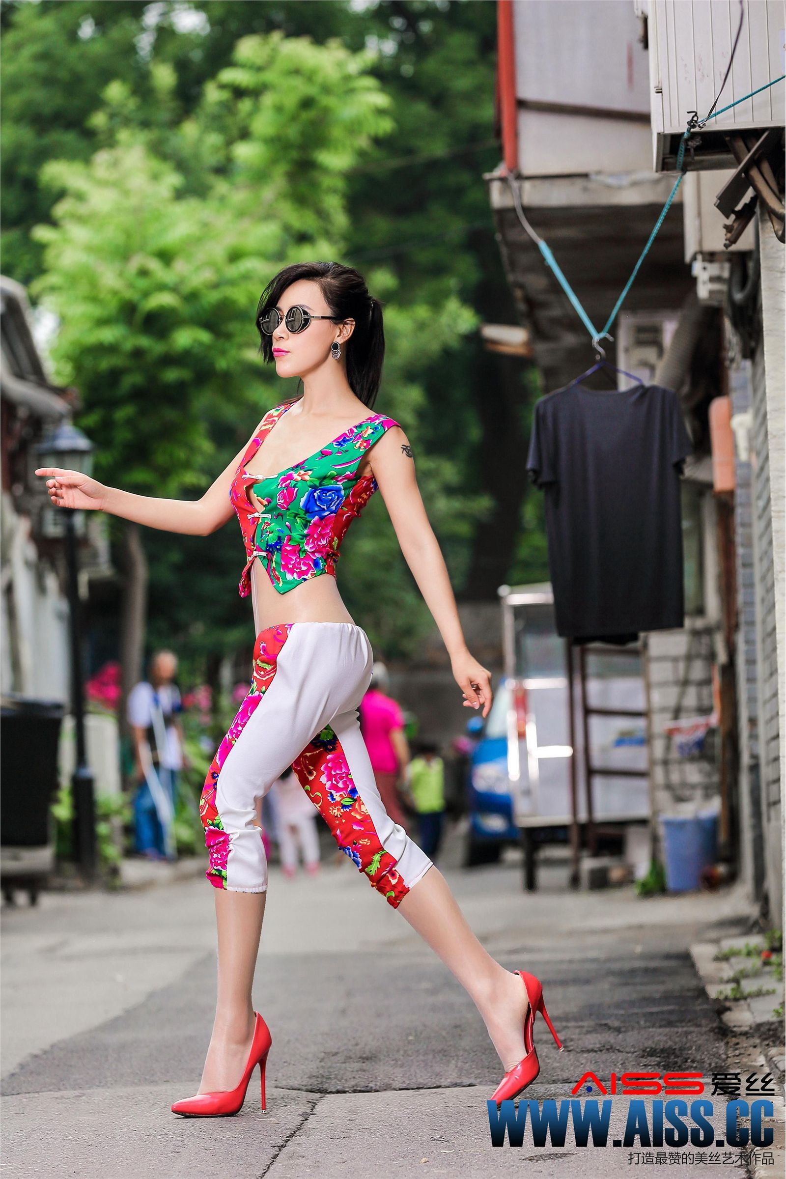 [AISS爱丝]美丝图辑 2015.07.30 NO.059 《巷陌》高清黄金会员版